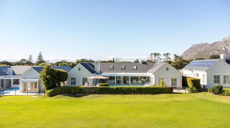 4 Bedroom Property for Sale in Steenberg Estate Western Cape